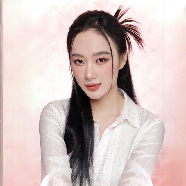 Angela Phương Trinh ft. OnlyC