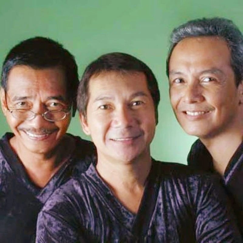  Apo Hiking Society