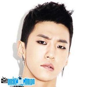 Bang Yong Guk (Bang)