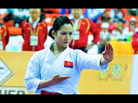Bé Hoàng Ngân