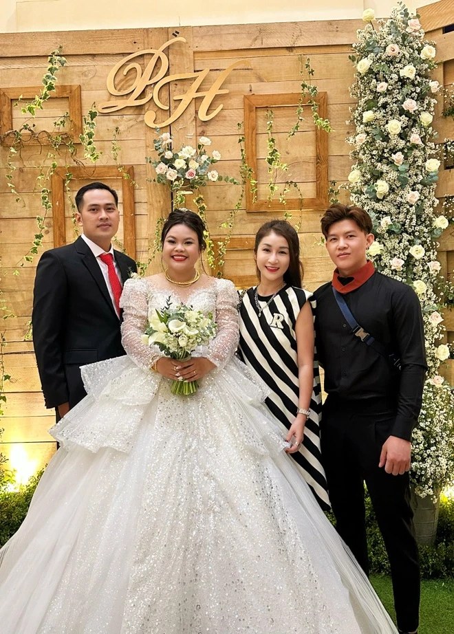 Celest Chong / Trương Ngọc Hoa