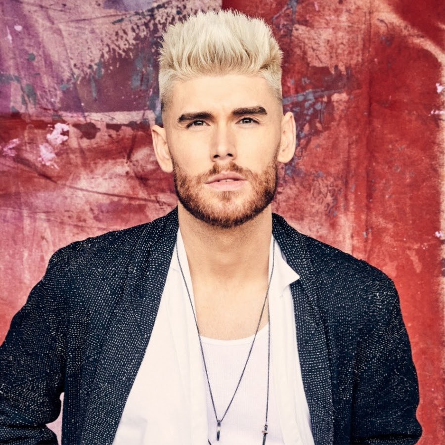 Colton Dixon