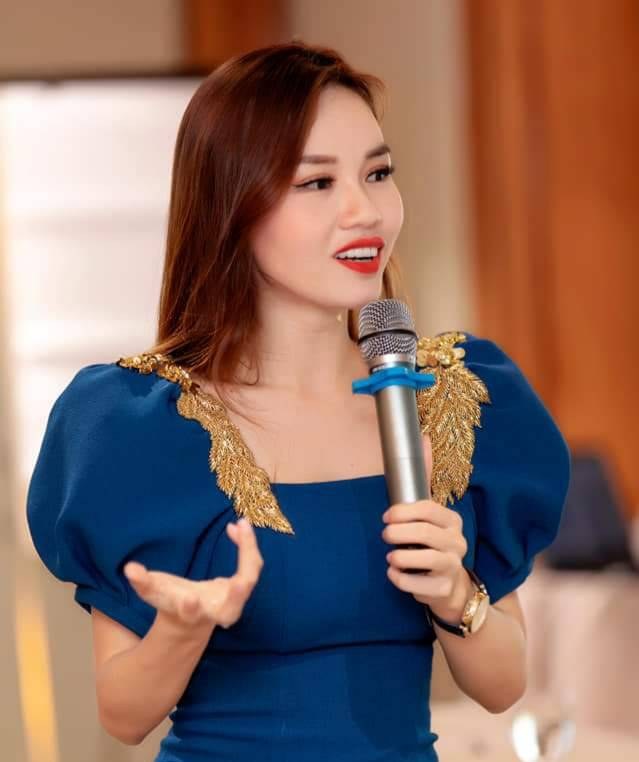 Đặng Thị Hoài Trinh (The Voice 2012)