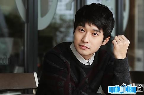 Deok Hwan