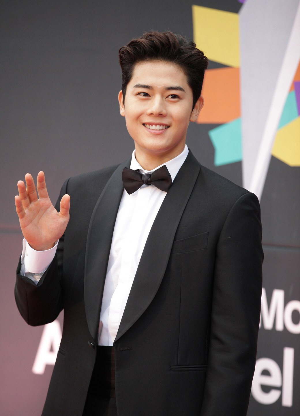Dong Joon (ZE:A)