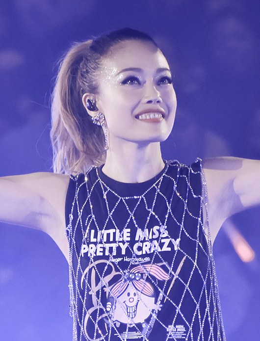 Dung Tổ Nhi (容祖儿)