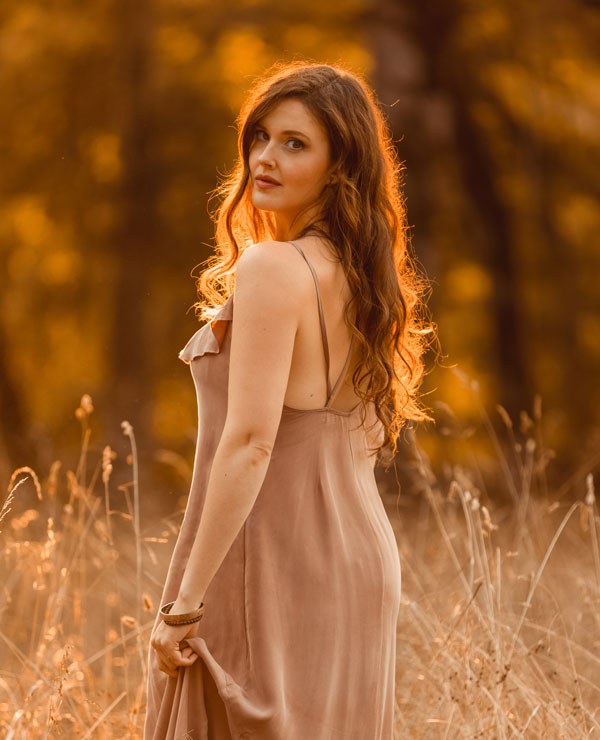 Halie Loren