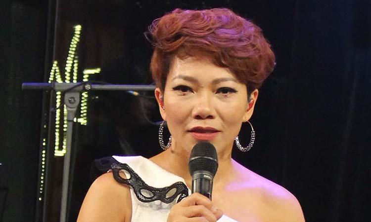 Một mình