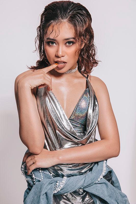 Tết Ơi Con Muốn Về Nhà