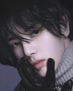 Chúng ta đều cô độc (我们都是孤独的)