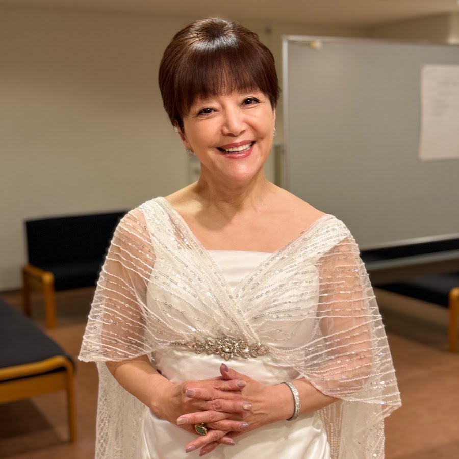 Iwasaki Hiromi