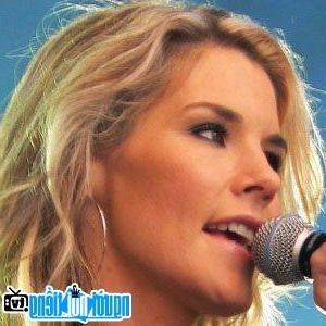 Jennifer Paige
