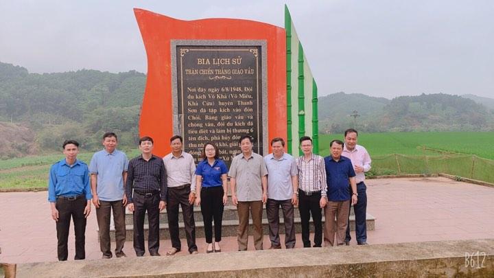 Lạc Trôi Giọt Hồng Tri Ân