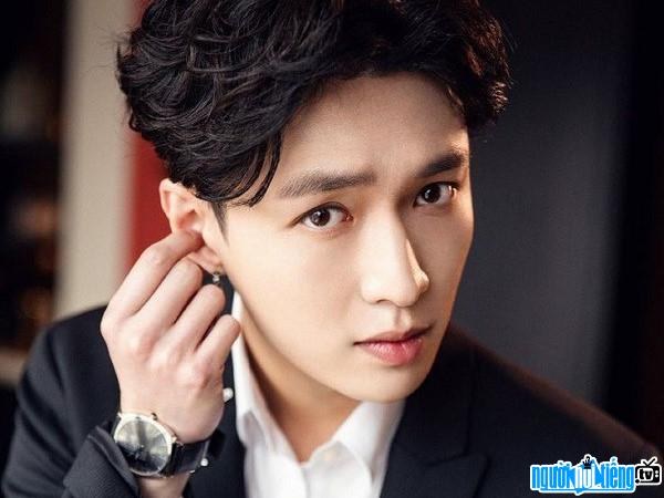 LAY