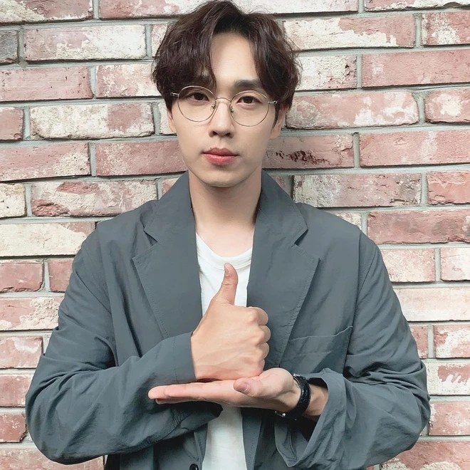 Lee Seok Hoon (SG Wannabe)