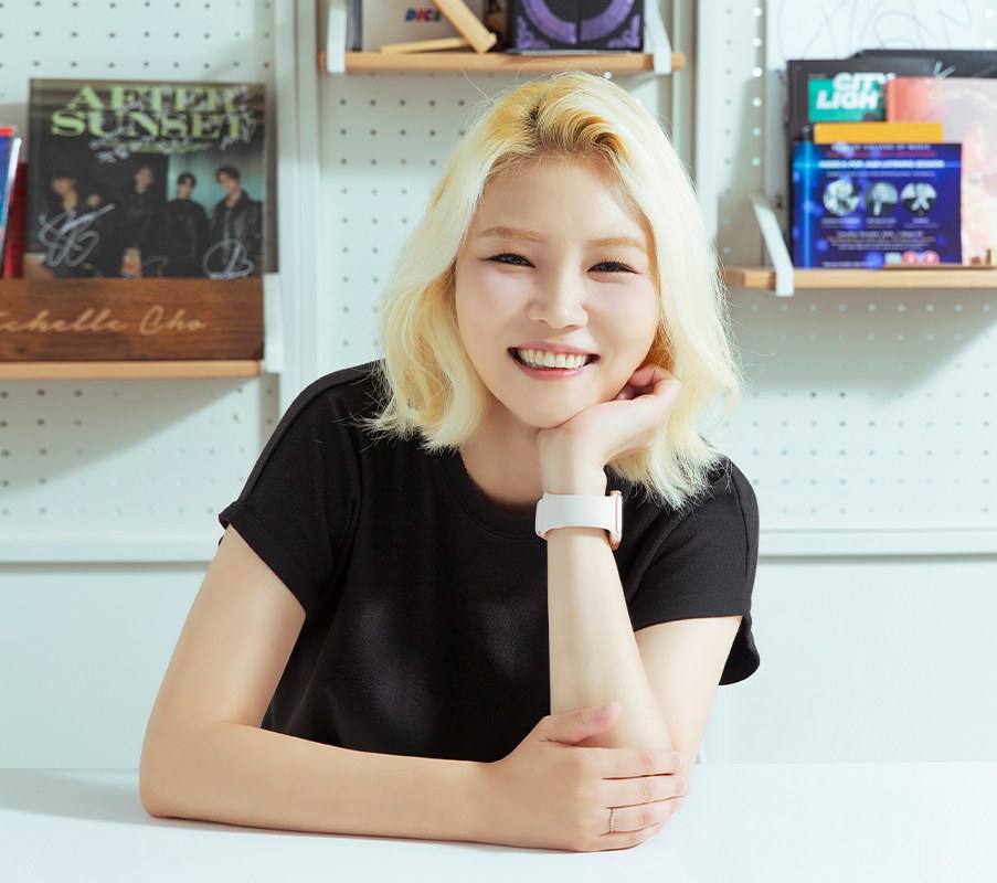 Michelle Cho (Singing Beetle)