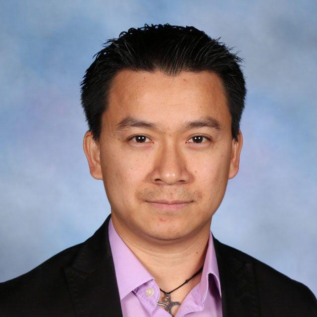 Hoa Cúc Vàng Trong Bão 