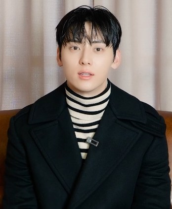 Minhyun (NU'EST)