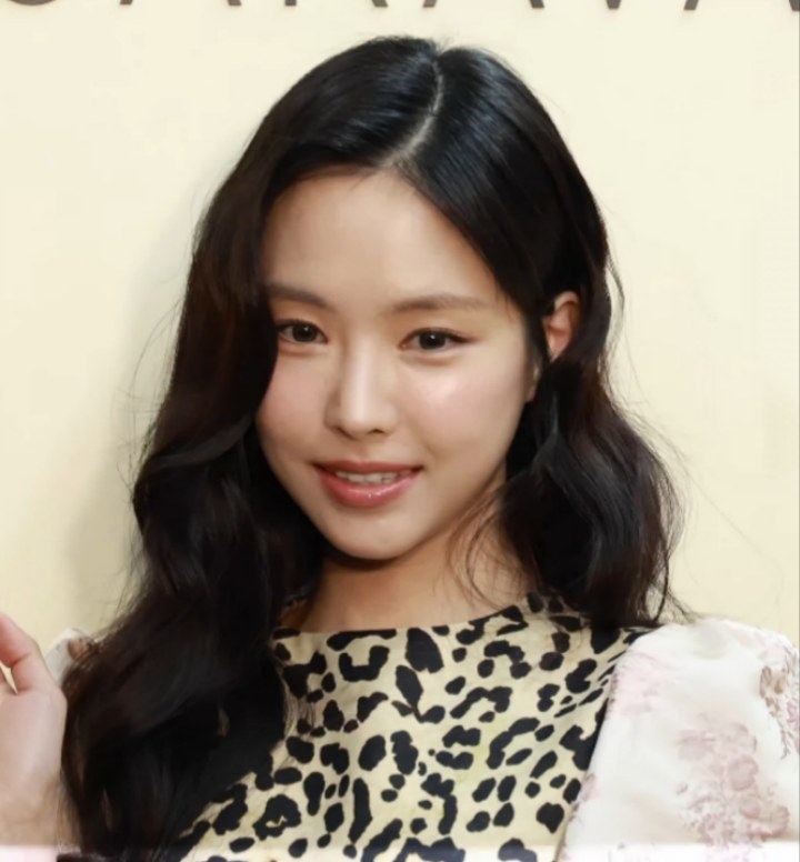 Naeun (Apink)