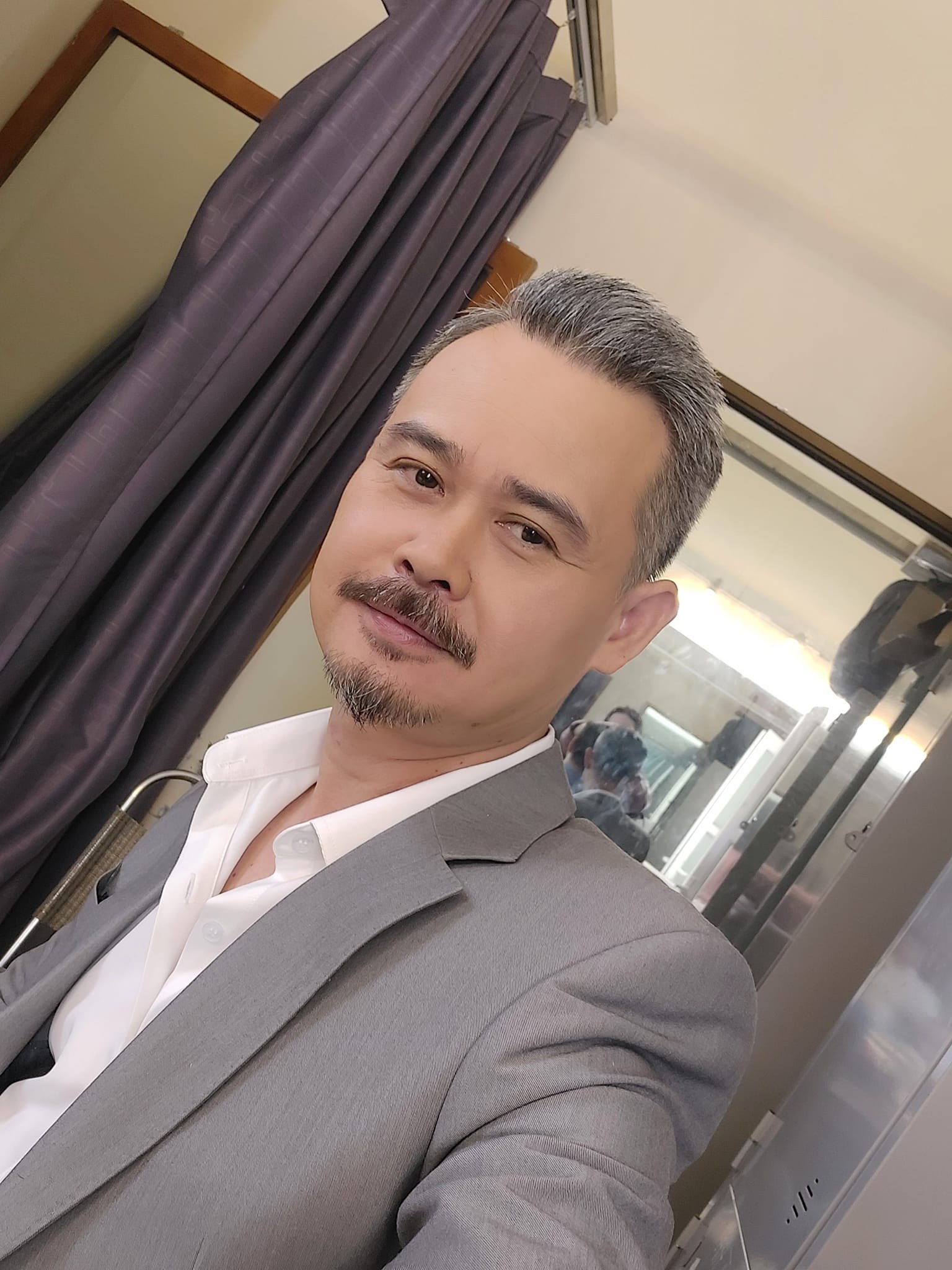TRĂNG THỀ BÊN BẾN SÔNG XƯA