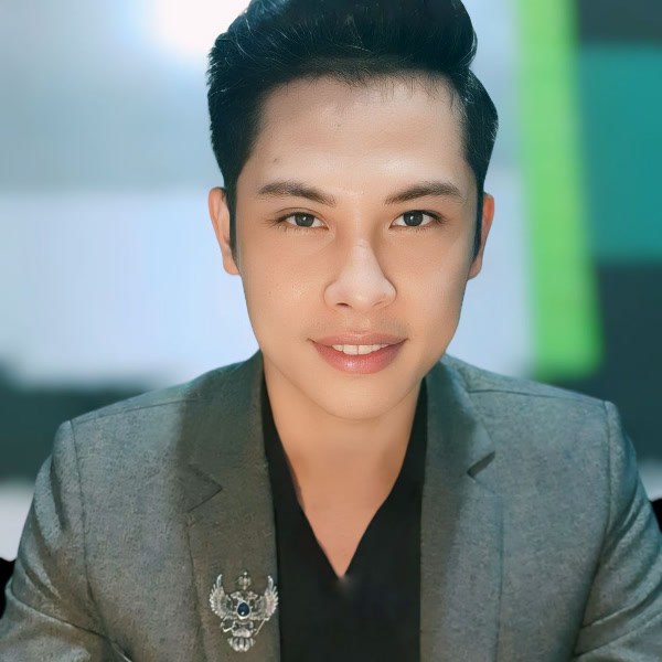 Nguyễn Khánh