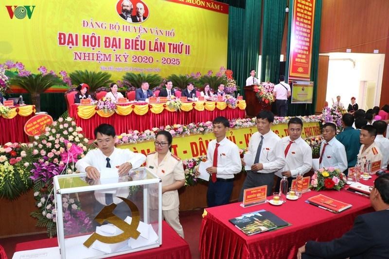 Quê Em Miền Trung Du