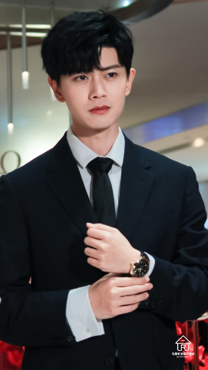 Nhậm Gia Luân (任嘉伦)