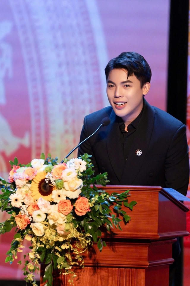 Phạm Duy Khánh