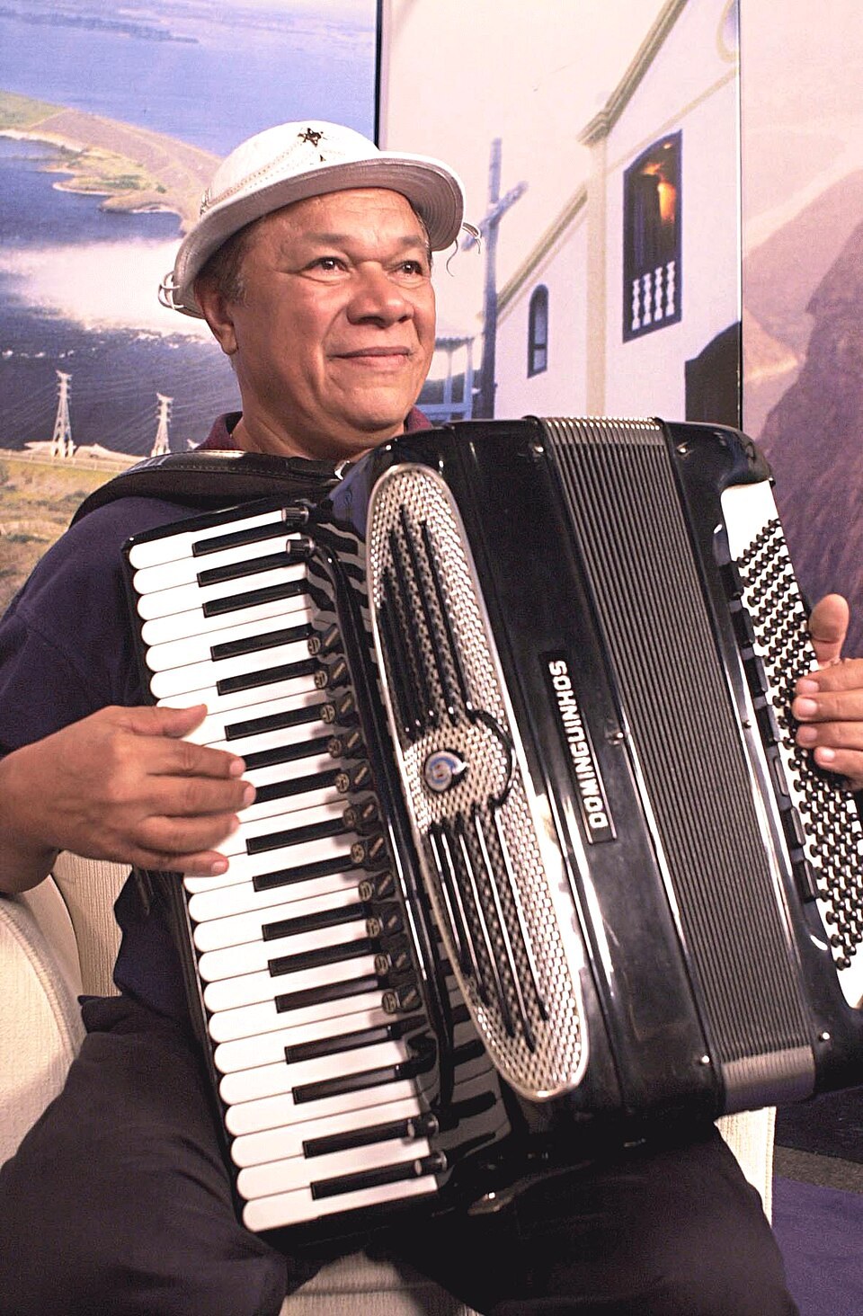 Phong Cầm
