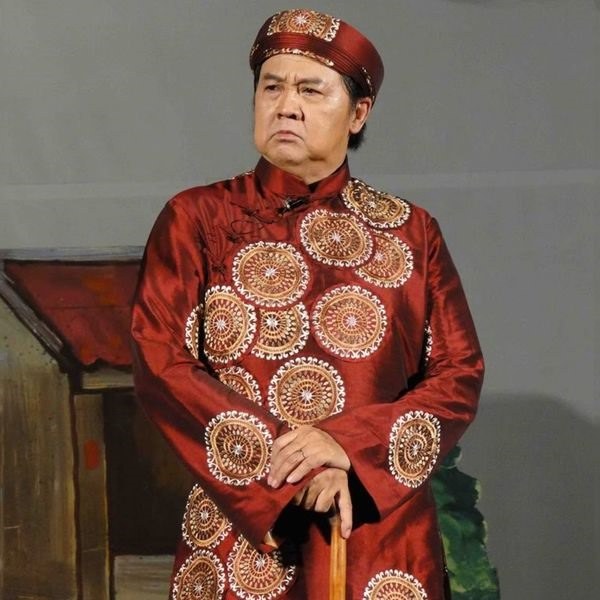 Những Ngày Xôn Xao