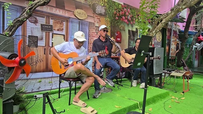 Sân Vườn Band
