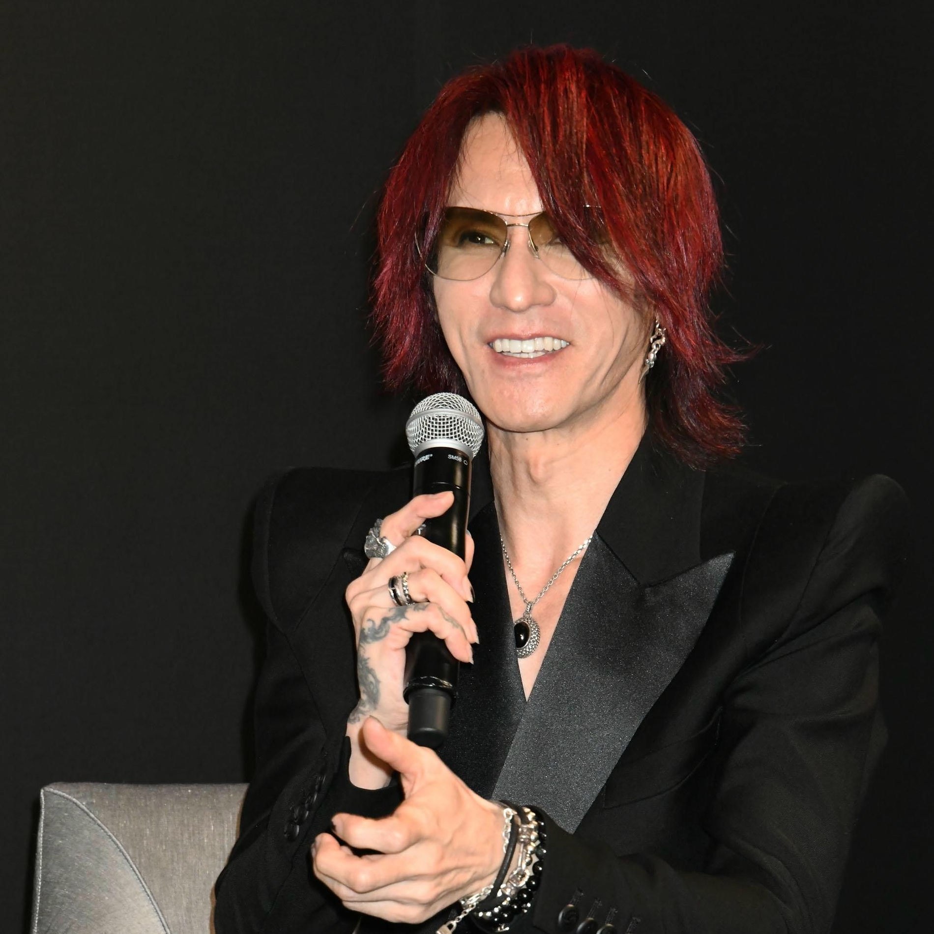 SUGIZO