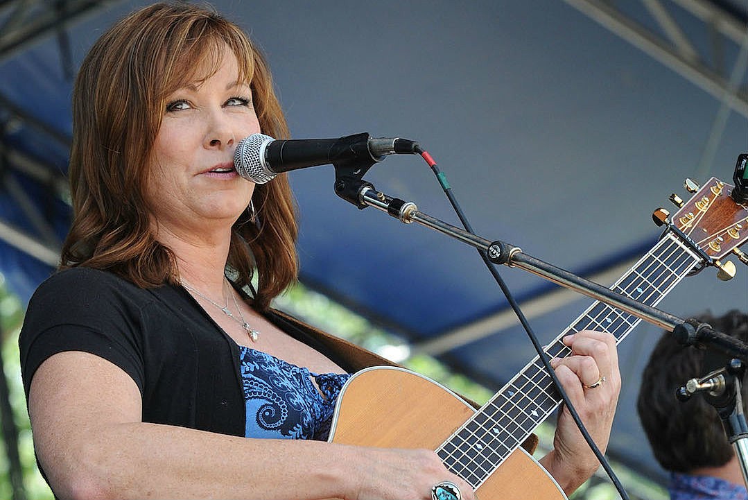  Suzy Bogguss