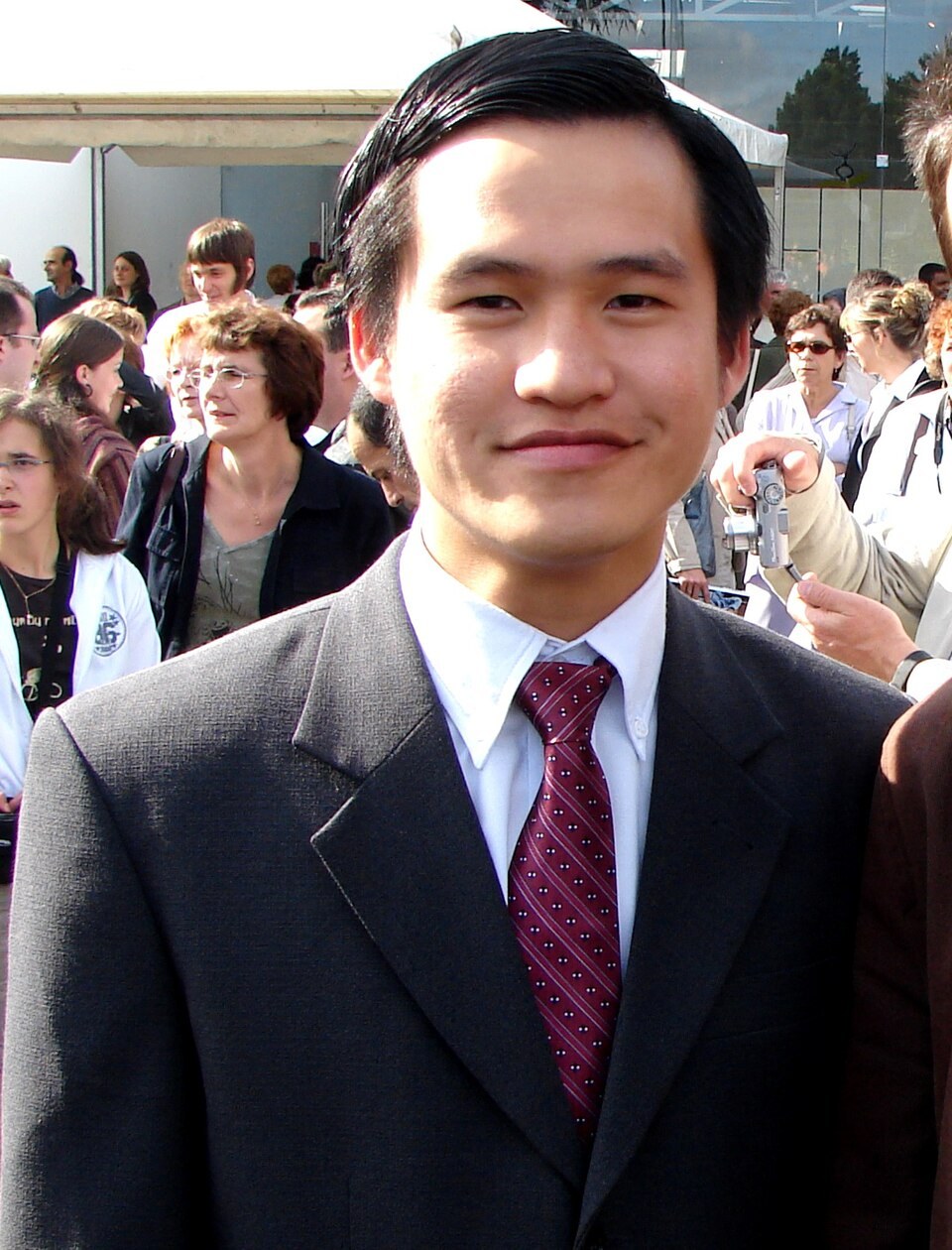 Tiến Trung