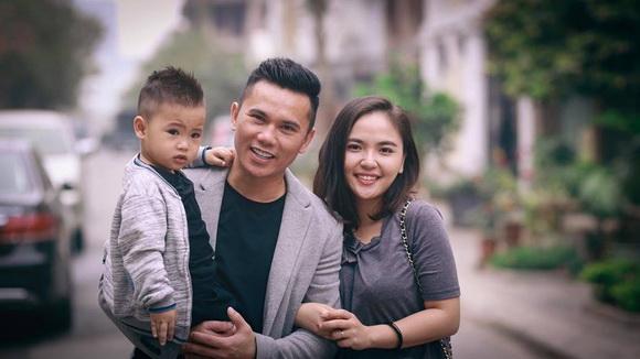 Em Vẫn Tin Vào Tình Yêu Ấy