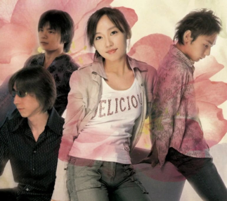 U-ka Saegusa in dB