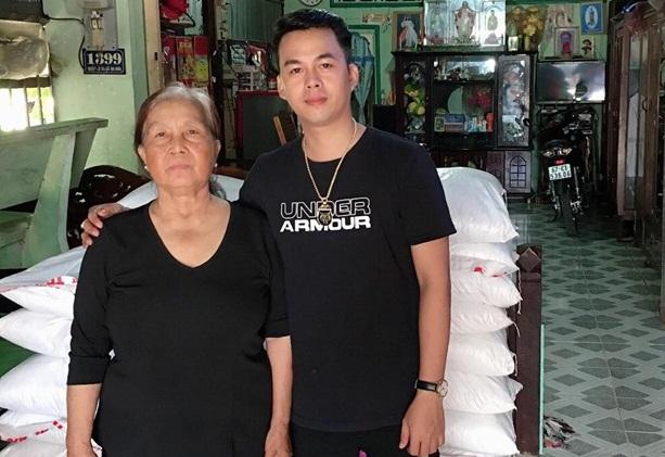 Đêm mưa nhớ mẹ