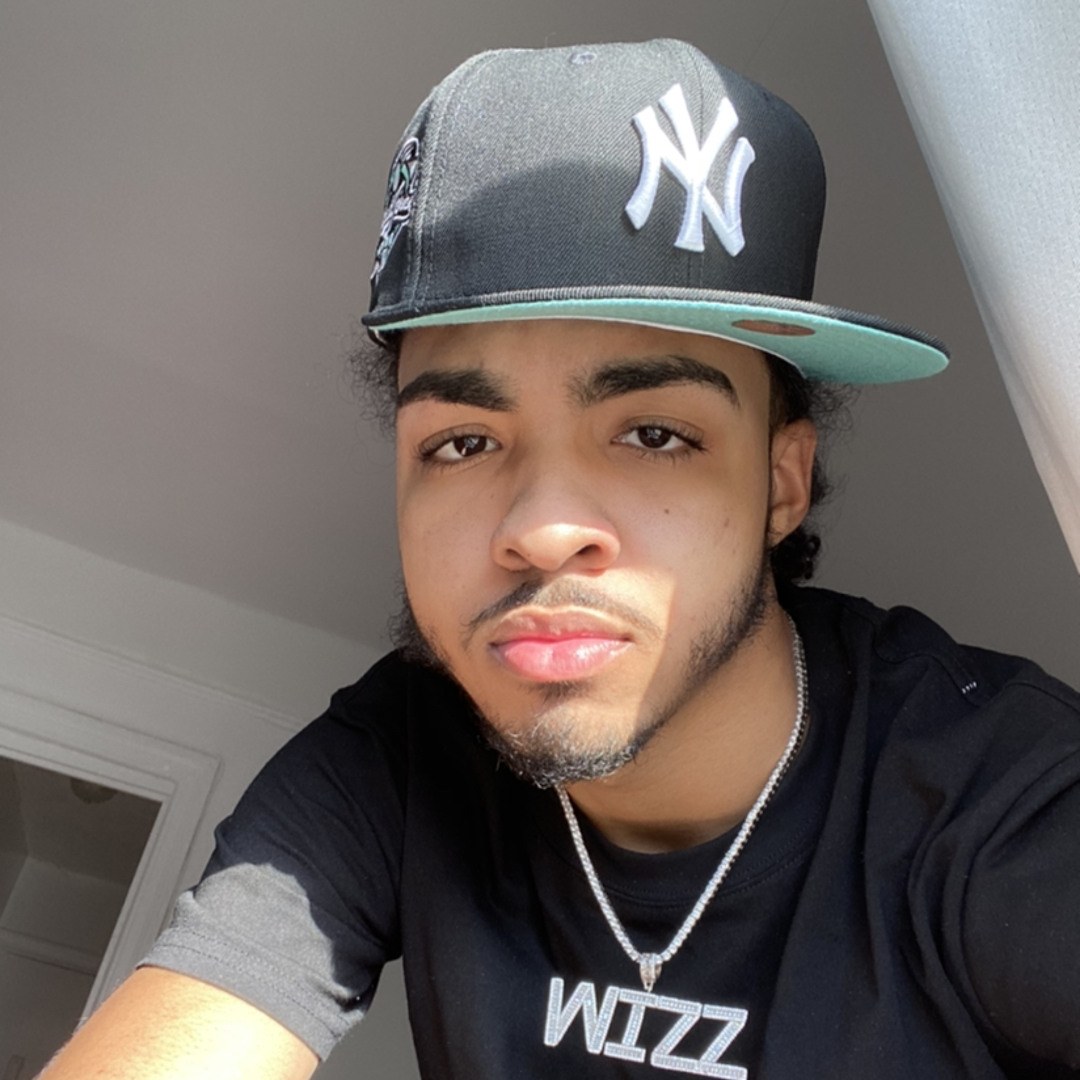 Y. Wizz