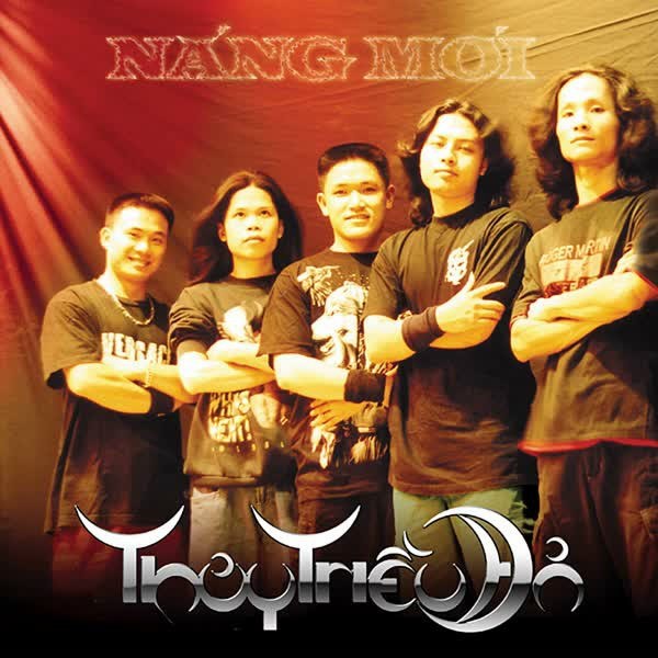 Ánh Sáng Nơi Núi Rừng