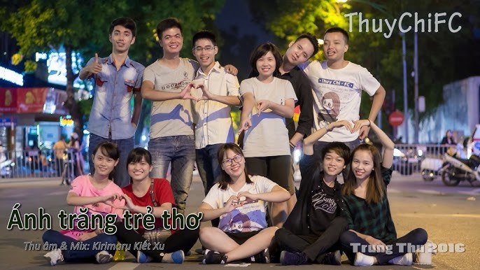 Ánh Trăng Trẻ Thơ