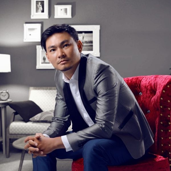 Anh vẫn chờ đợi em 