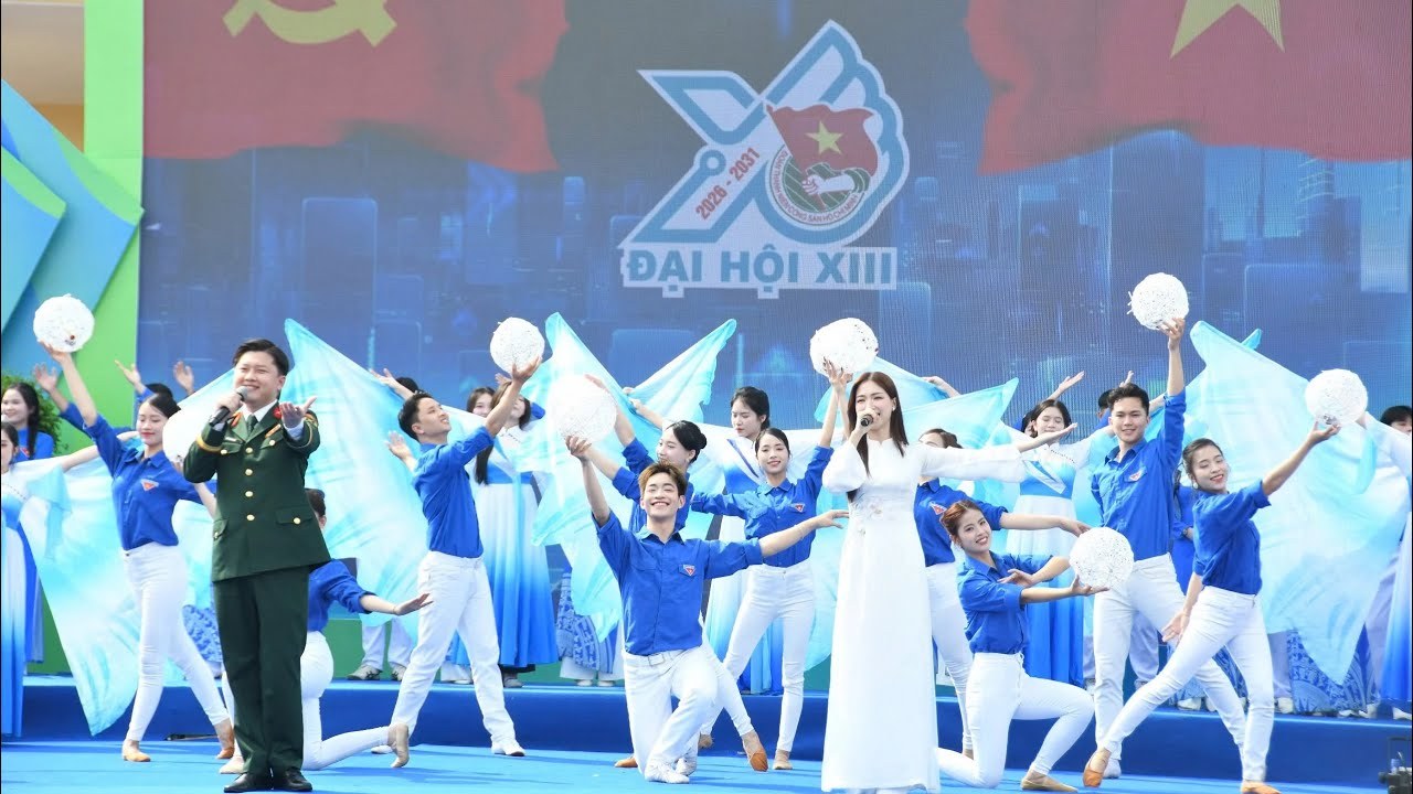 Áo Xanh Gọi Tương Lai