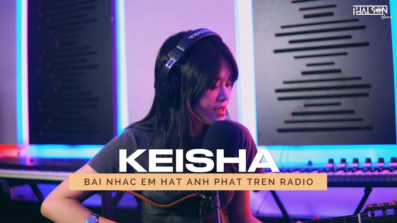 Bài nhạc em hát anh phát trên radio
