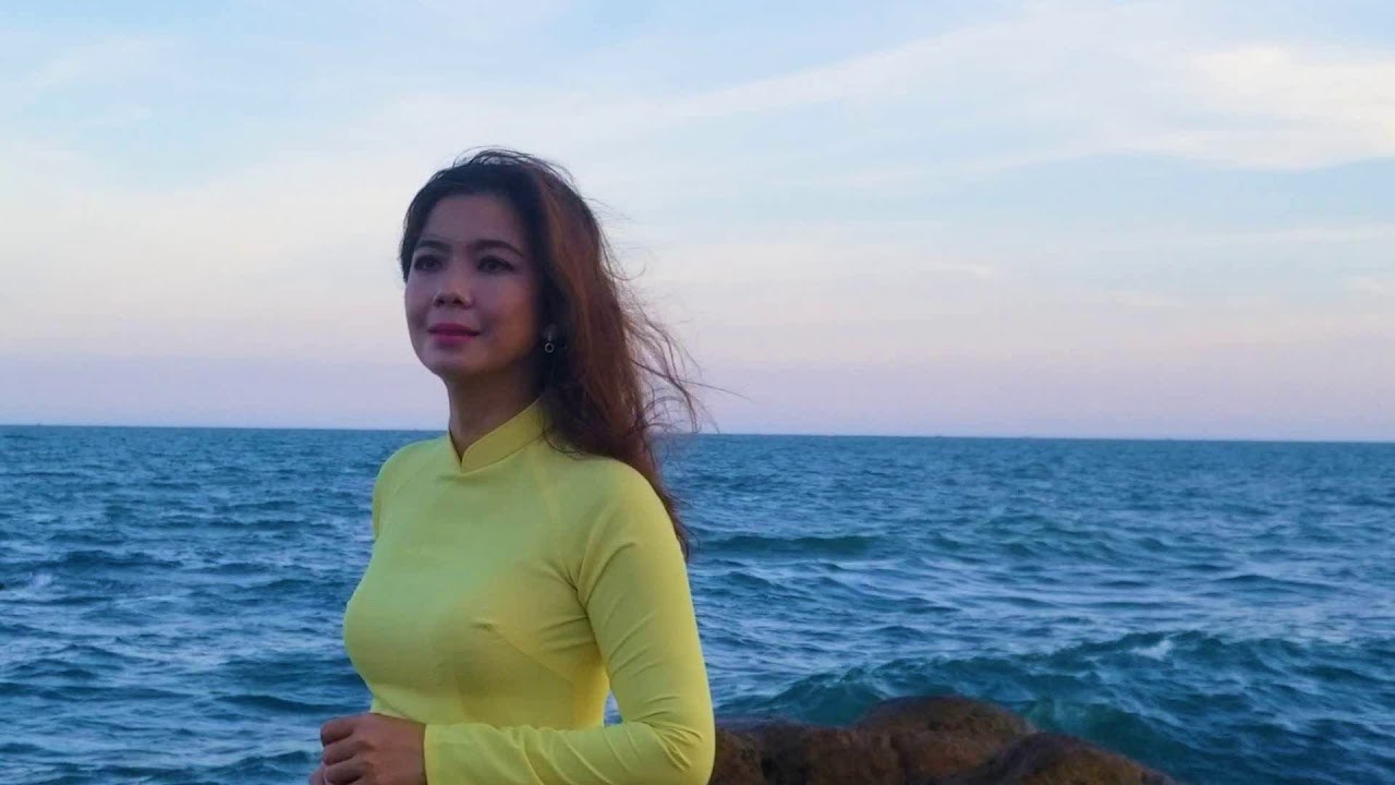 Biển vắng lòng ta