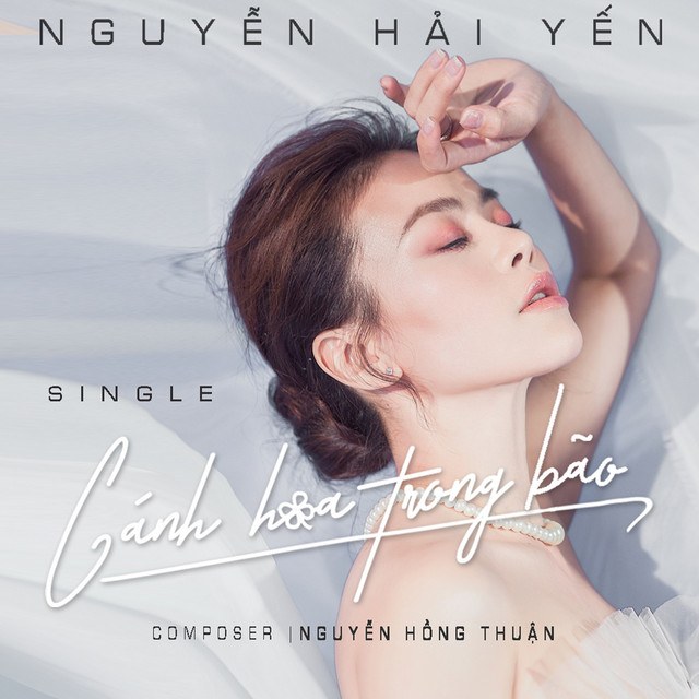 Cánh Hoa Trong Bão
