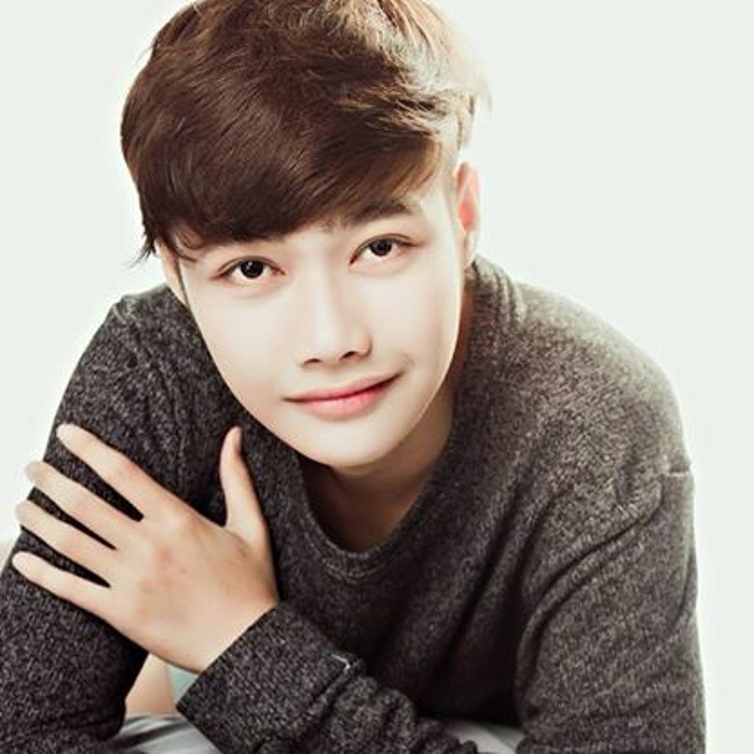 Chàng Trai Năm Ấy - Ái Châu