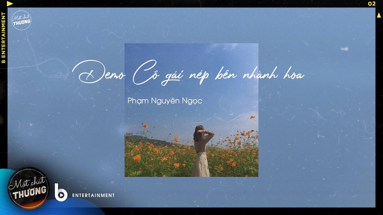 Cô Gái Nép Bên Nhành Hoa
