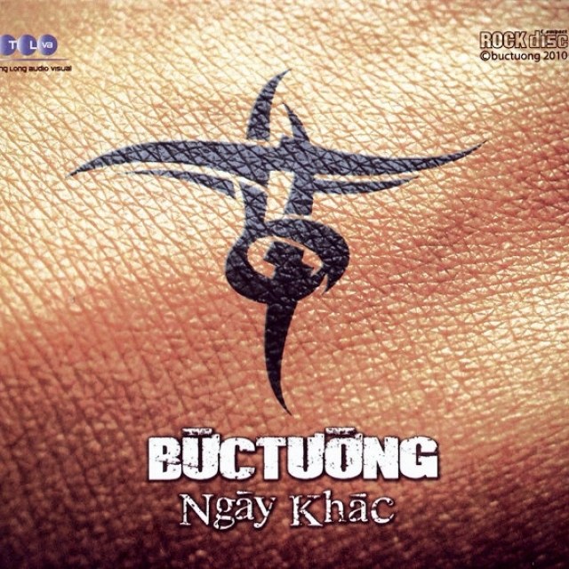 Cô gái quàng khăn đỏ