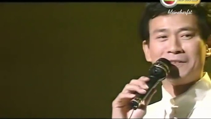 Cười ngắm gió mây 