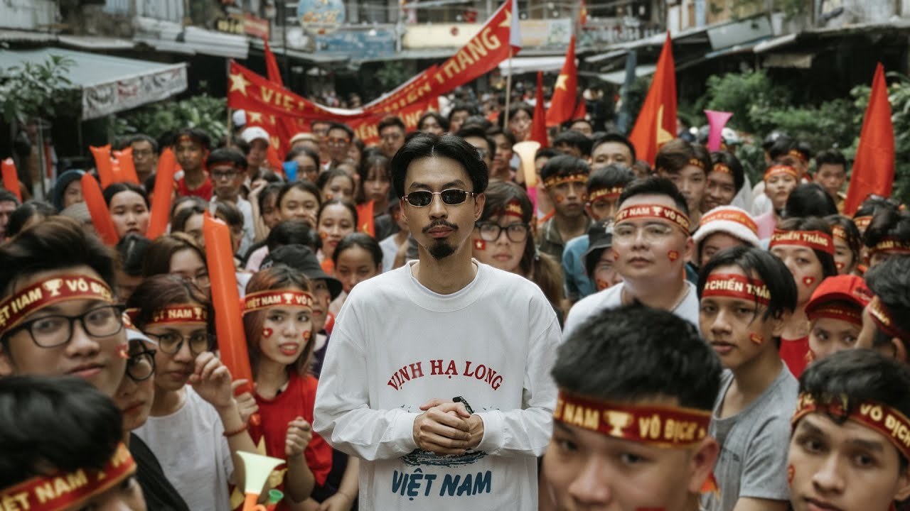 Đi Trong Mùa Hè